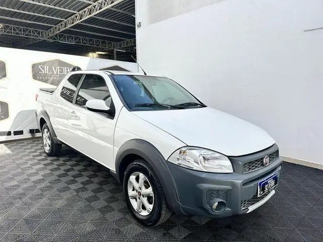 Carro Fiat Strada 2019 1.4 CD Freedom