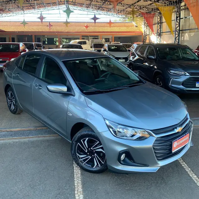 Carro Chevrolet Onix 2024 LT 1.0