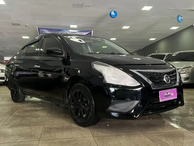 Carro Nissan Versa 2016 1.0 12V (Flex)