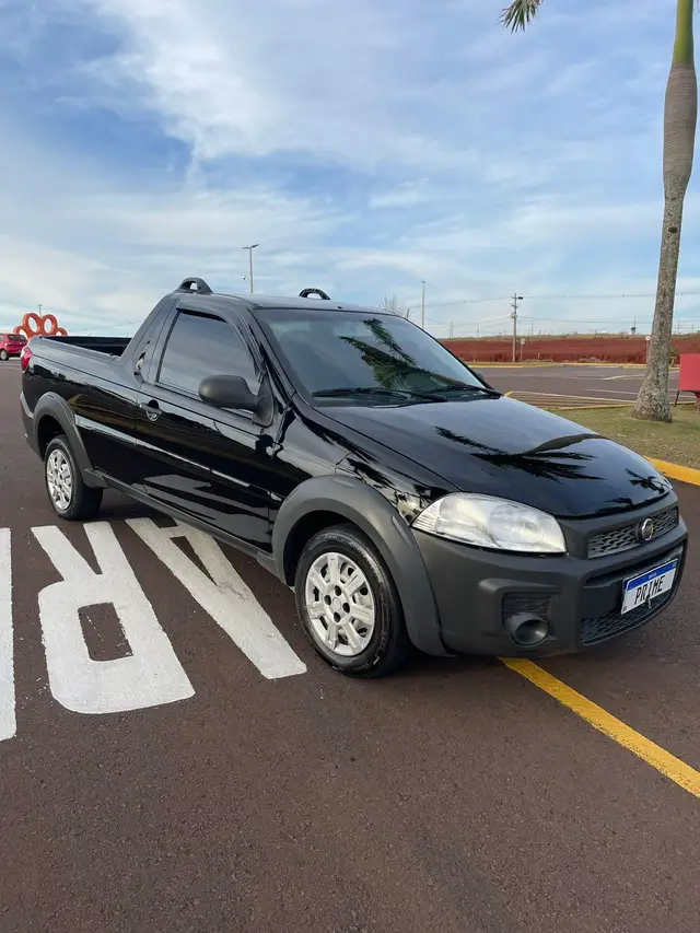 Carro Fiat Strada 2017 Working 1.4 (Flex)