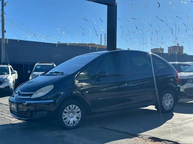 Carro Citroën Xsara Picasso 2011 Exclusive 1.6 16V (flex)
