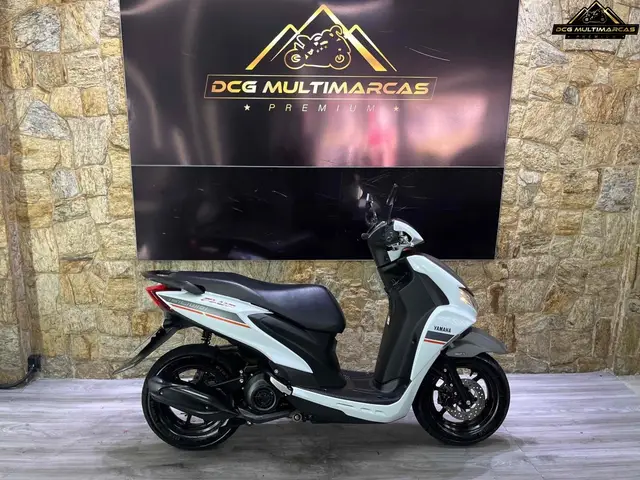 Moto Yamaha Fluo 2023 ABS