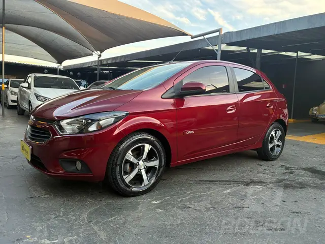 Carro Chevrolet Onix 2017 1.4 LTZ SPE/4 (Aut)