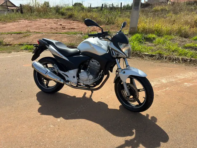 Moto Honda CB 300R 2010 Standard