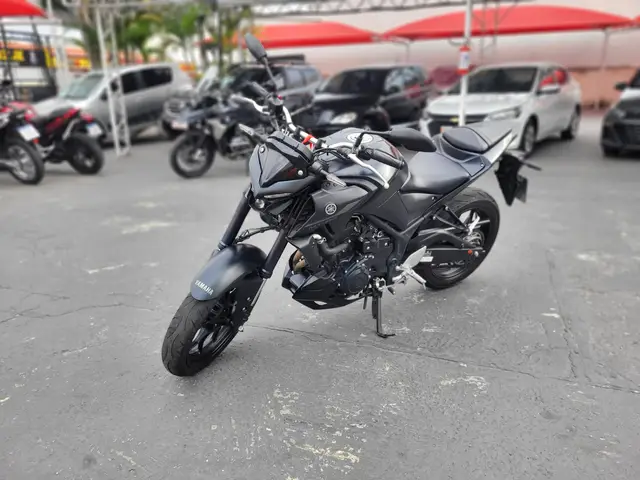 Moto Yamaha MT-03 2023 ABS