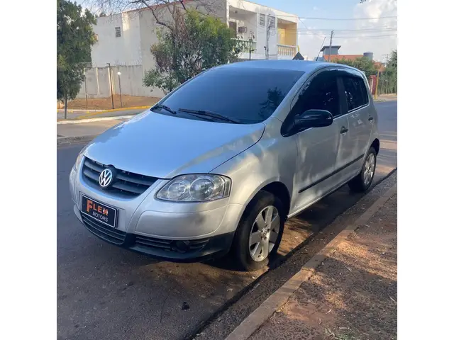 Carro Volkswagen Fox 2008 Route 1.6 8V (Flex)