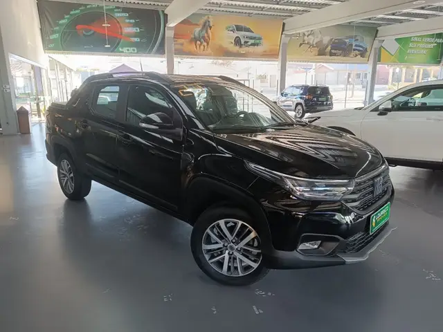 Carro Fiat Strada 2023 Volcano 1.3 CD (Flex)