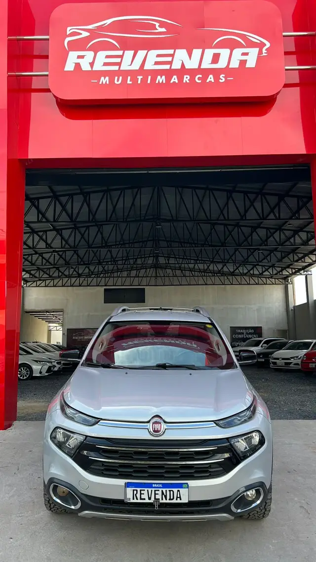 Carro Fiat Toro 2017 Volcano 2.0 diesel AT9 4x4