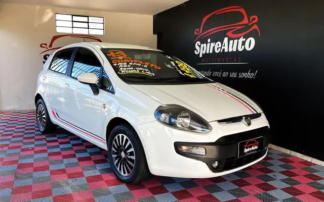 Carro Fiat Punto 2013 Attractive 1.4 (Flex)