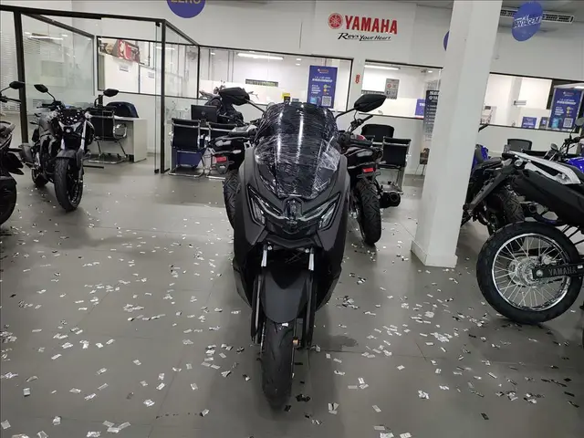 Moto Yamaha NMax 2025 Connected 160 ABS