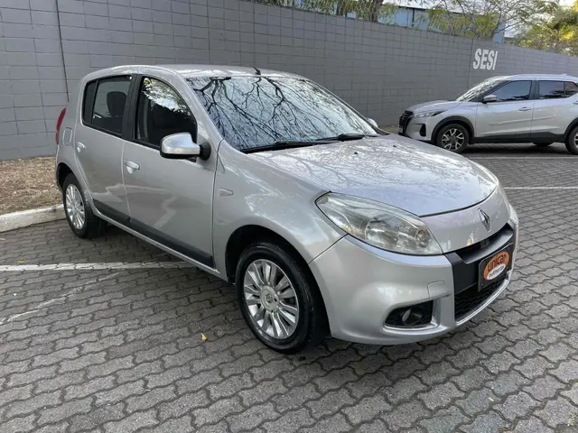Carro Renault Sandero 2013 Privilege 1.6 16V (Flex)(aut)