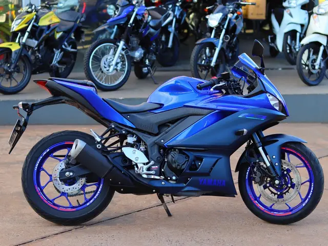 Moto Yamaha YZF R3 2023 ABS