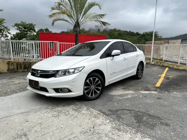 Carro Honda Civic 2014 New  LXR 2.0 i-VTEC (Aut) (Flex)