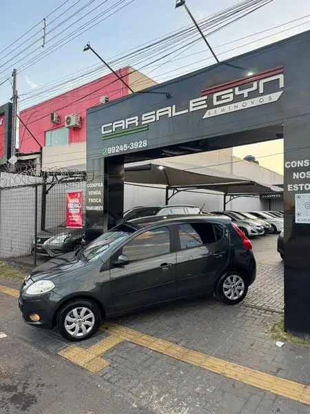 Carro Fiat Palio 2013 Attractive 1.0 8V (Flex)