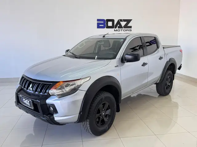 Carro Mitsubishi L200 Triton Sport 2020 Sport 2.4 GLX 4WD