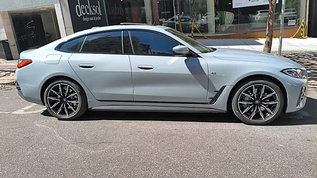 Carro BMW i4 2024 eDrive 35 M Sport (Aut.) (Elétrico)