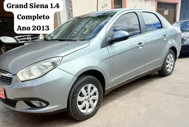 Carro Fiat Grand Siena 2013 Evo Attractive 1.4 8V (Flex)