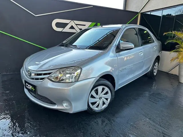 Carro Toyota Etios 2014 1.3 (Flex)