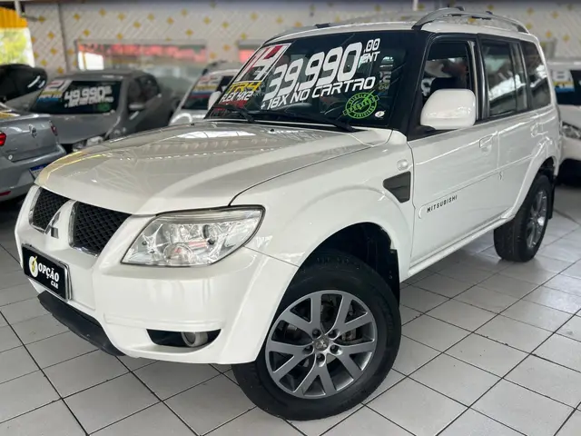 Carro Mitsubishi Pajero TR4 2014 2.0 16V 4x2 (Flex)