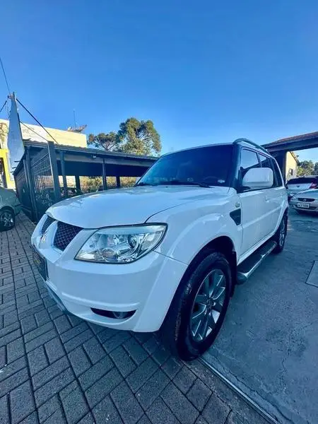 Carro Mitsubishi Pajero TR4 2013 2.0 16V 4x2 (Flex)