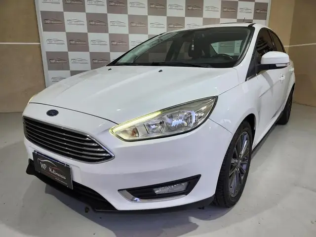 Carro Ford Focus Sedan 2017 Titanium Plus 2.0 PowerShift