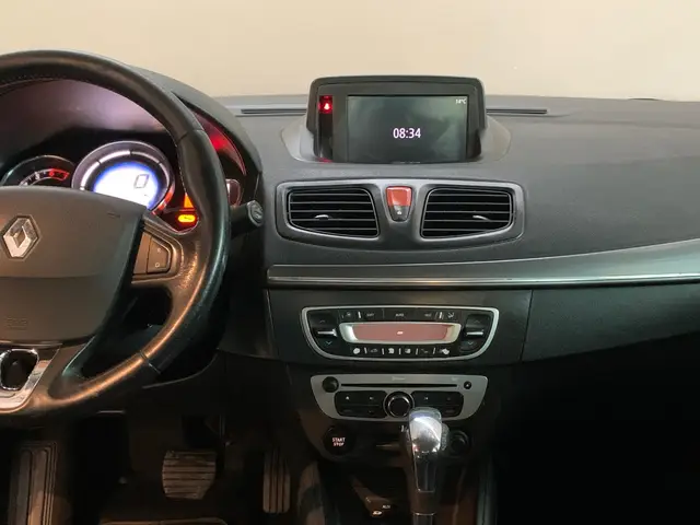 Carro Renault Fluence 2016 2.0 16V Dynamique Plus X-Tronic (Flex)
