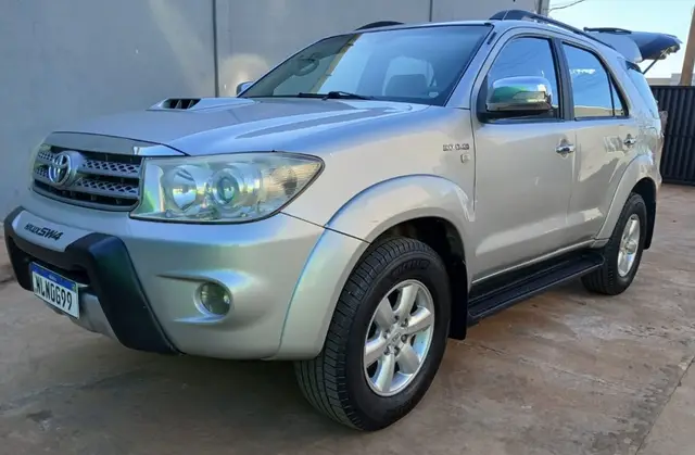 Carro Toyota Hilux SW4 2011 SRV 4x4 3.0 Turbo  (aut)