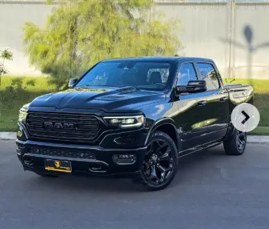 Carro RAM 1500 2023 Limited Night Edition 5.7