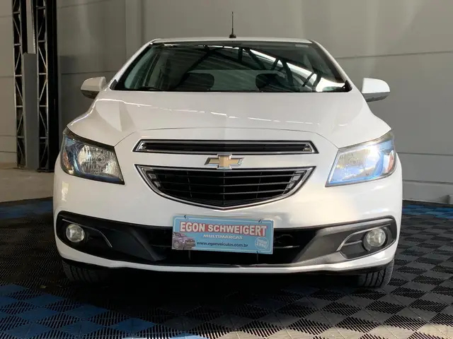 Carro Chevrolet Onix 2015 1.4 LTZ SPE/4 (Aut)