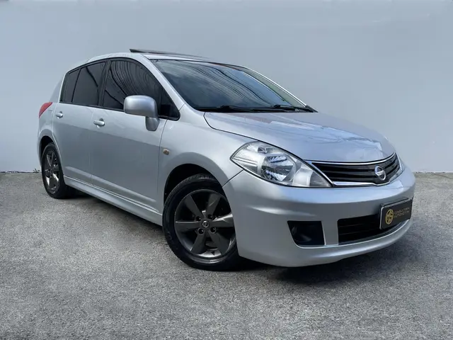 Carro Nissan Tiida 2013 SL 1.8 (flex) (aut)