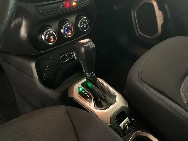 Carro Jeep Renegade 2016 Sport 1.8 4x2 (Aut) (Flex)