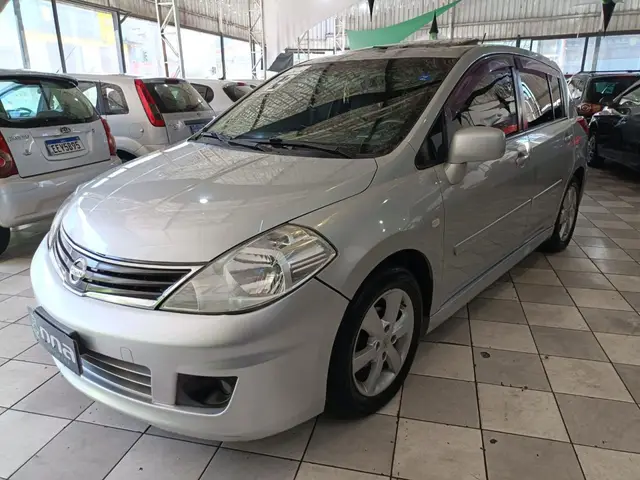 Carro Nissan Tiida 2013 SL 1.8 (flex) (aut)