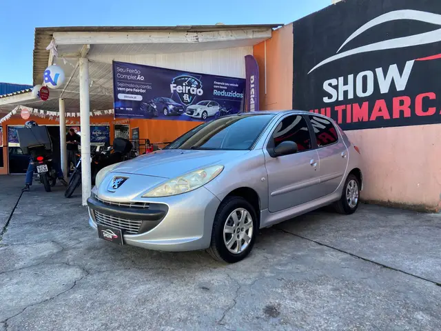Carro Peugeot 207 2011 XR 1.4 (10 ANOS BRASIL)(Flex) 4p