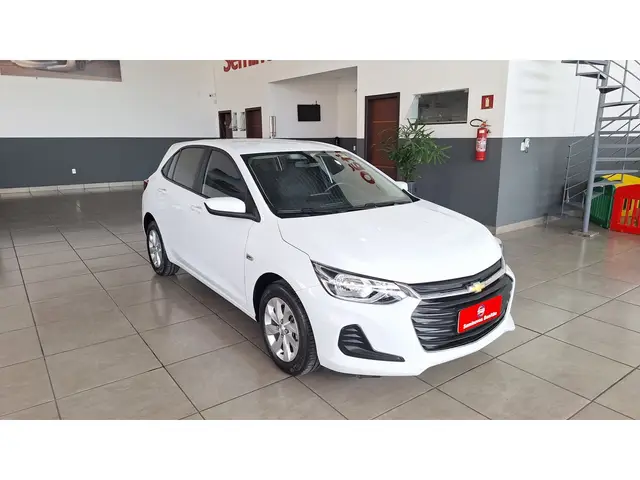 Carro Chevrolet Onix Plus 2023 LT 1.0