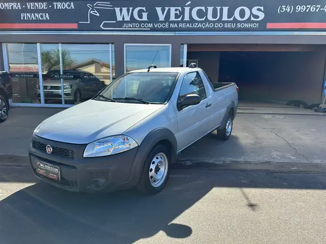 Carro Fiat Strada 2016 Working Celeb.1.4 Fire Flex 8V CS