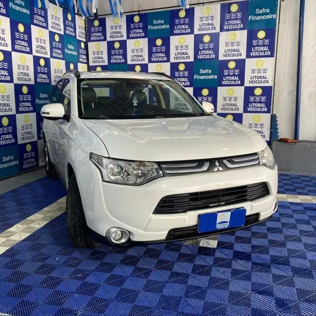 Carro Mitsubishi Outlander 2015 2.0 16V CVT