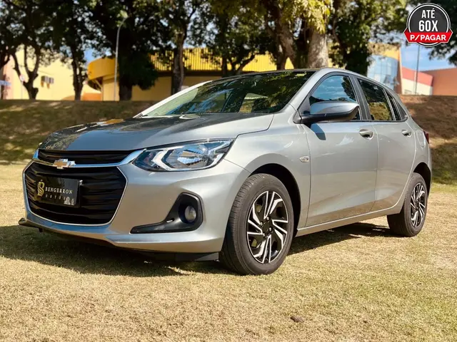 Carro Chevrolet Onix Plus 2024 LT 1.0