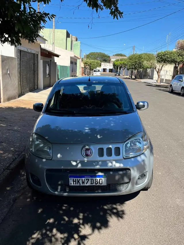 Carro Fiat Uno 2012 Vivace 1.0 8V (Flex) 4p