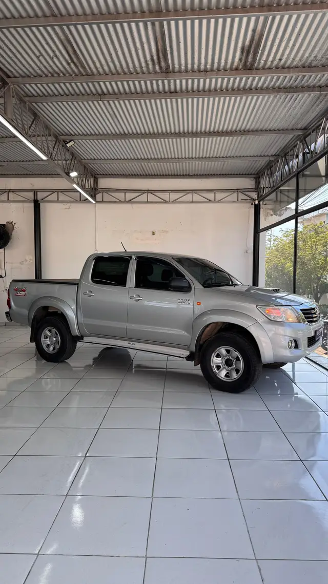 Carro Toyota Hilux Cabine Dupla 2013 Hilux 3.0 TDI 4x4 CD SR