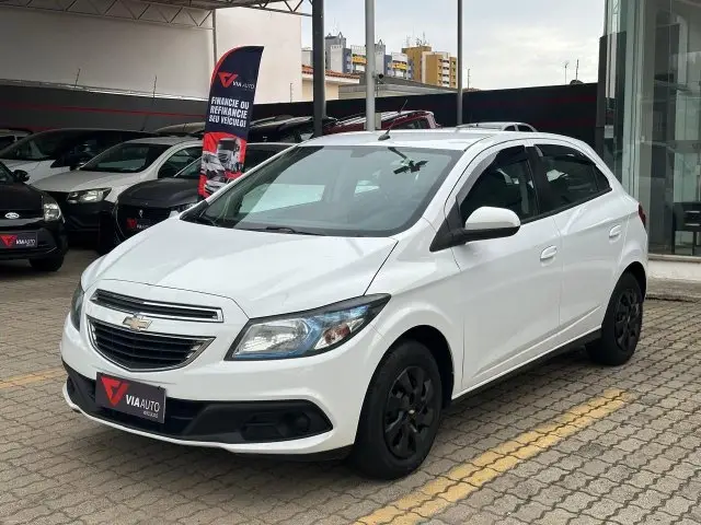 Carro Chevrolet Onix 2014 1.4 LT SPE/4