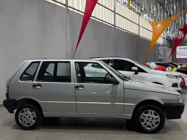 Carro Fiat Uno Mille 2006 Fire 1.0 4p