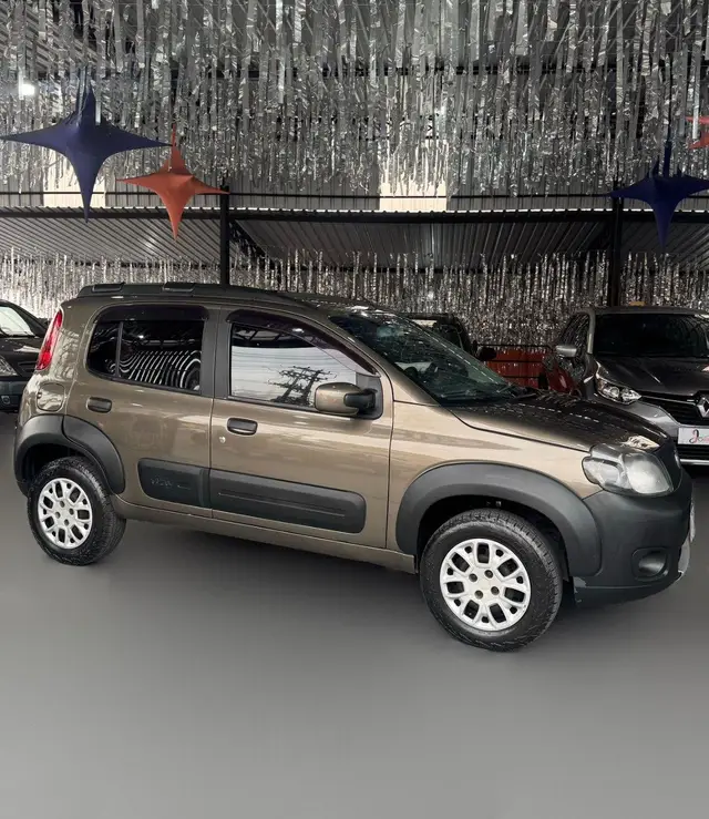 Carro Fiat Uno 2011 Attractive 1.4 8V (Flex) 4p