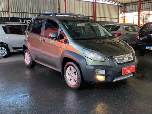 Carro Fiat Idea 2013 Adventure 1.8 16V Dualogic (Flex)