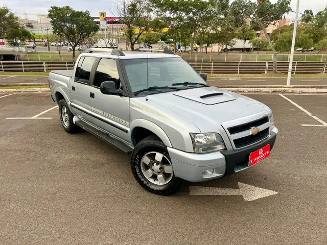 Carro Chevrolet S10 Cabine Dupla 2010 S10 Executive 4x2 2.4 (Flex) (Cab Dupla)