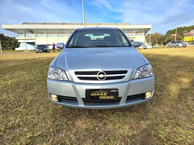 Carro Chevrolet Astra Hatch 2010 Advantage 2.0 (Flex)