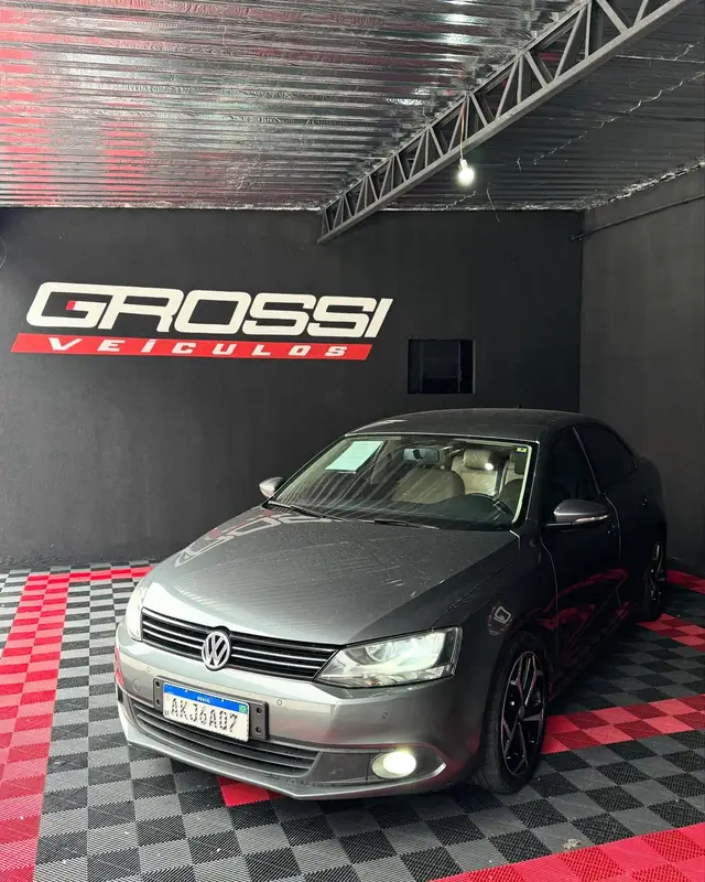 Carro Volkswagen Jetta 2013 2.0 Comfortline Tiptronic (Flex)