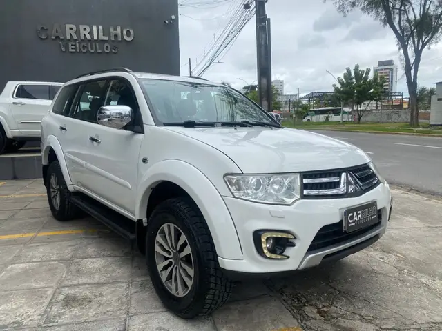 Carro Mitsubishi Pajero Dakar 2015 3.5 HPE 4WD (aut)(Flex)