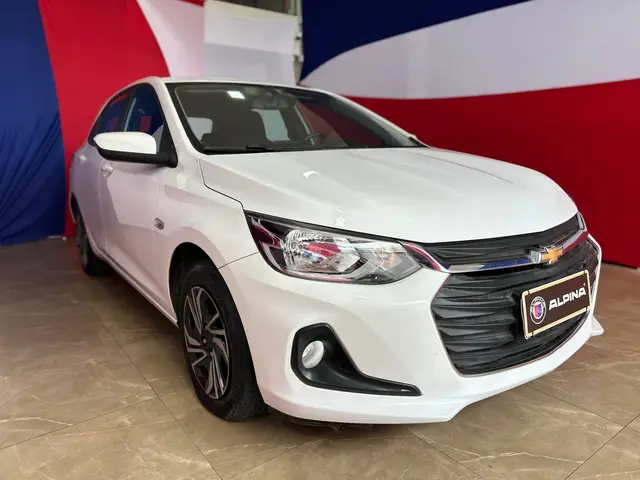 Carro Chevrolet Onix 2024 LT 1.0