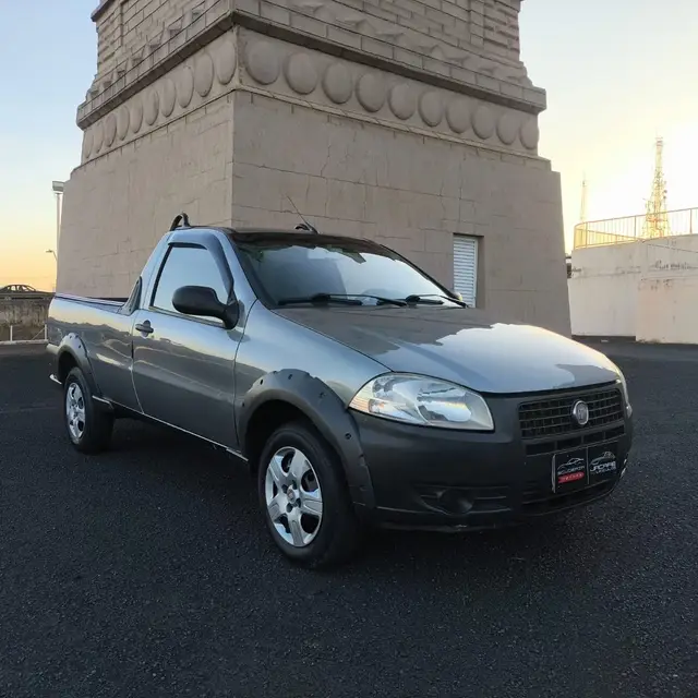 Carro Fiat Strada 2013 Working Celeb.1.4 Fire Flex 8V CS