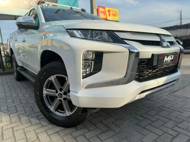 Carro Mitsubishi L200 Triton Sport 2022 HPE 2.4 DID-H 4x4 (Aut)